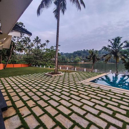 Fragrant Nature Backwater Resort & Ayurveda Spa Kollam Luaran gambar