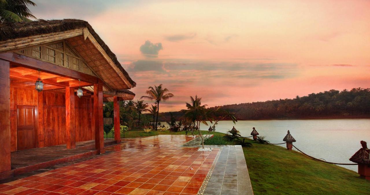 Fragrant Nature Backwater Resort & Ayurveda Spa Kollam Luaran gambar