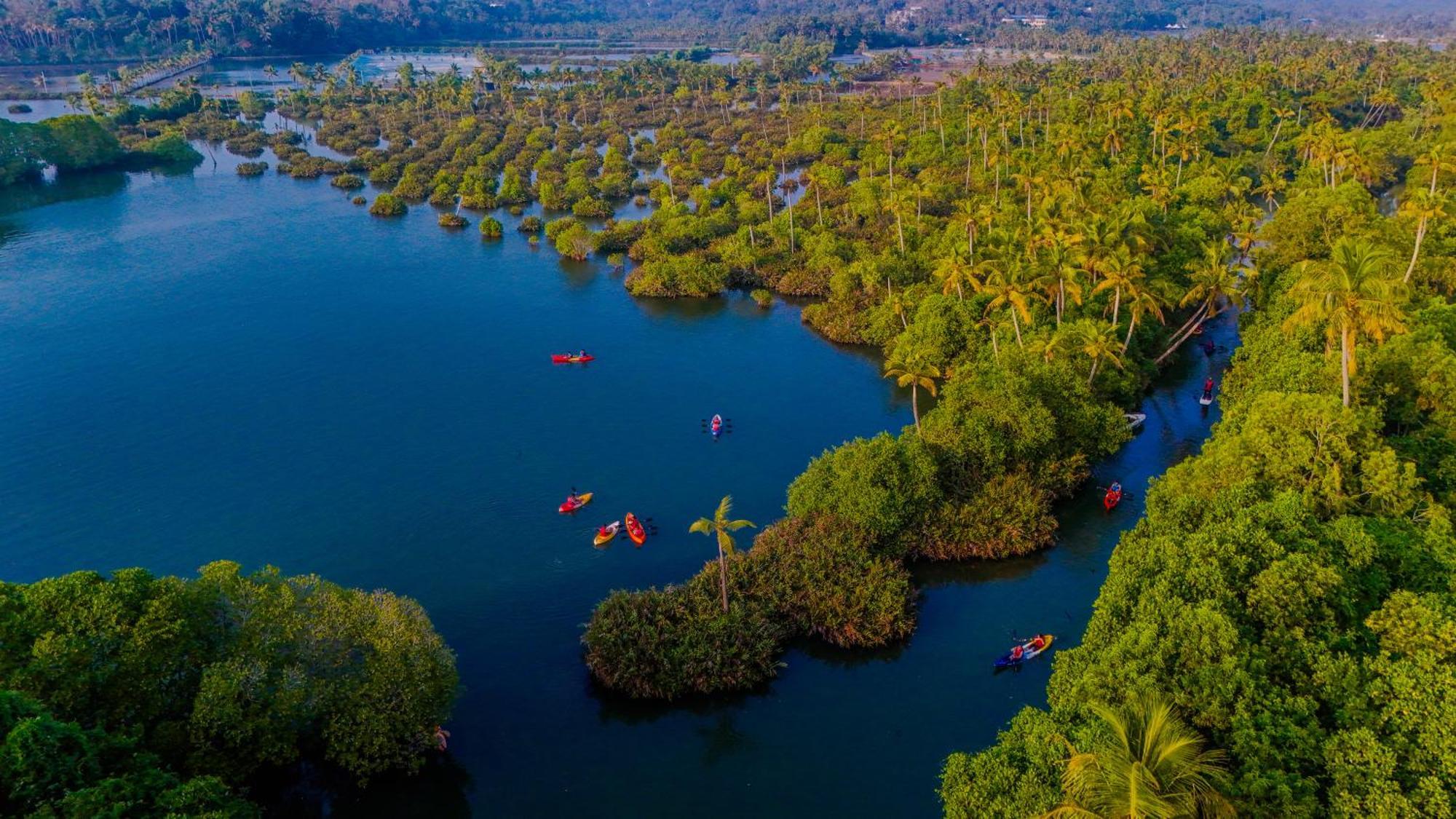 Fragrant Nature Backwater Resort & Ayurveda Spa Kollam Luaran gambar