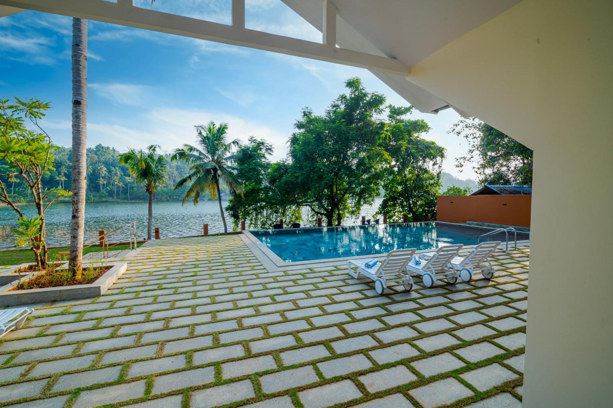 Fragrant Nature Backwater Resort & Ayurveda Spa Kollam Luaran gambar